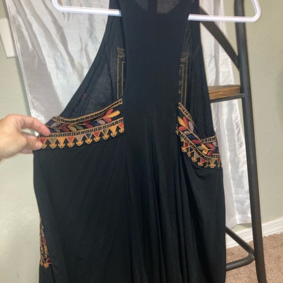 Free People- Size M- Embroidered top - Picture 7 of 9